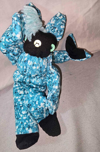 A fashionista in our midst! This speckled blue, white and black dude is quite the star.